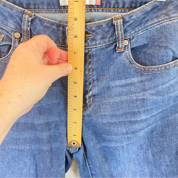 Cabi “New Crop” Denim Medium Wash Jeans Size 6 - Picture 5 of 9